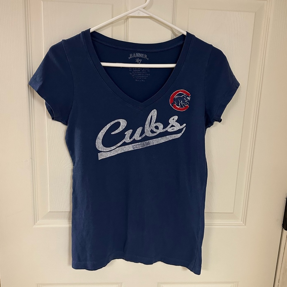 Womens 47 Chicago Cubs Vneck Tee. Blue size small.